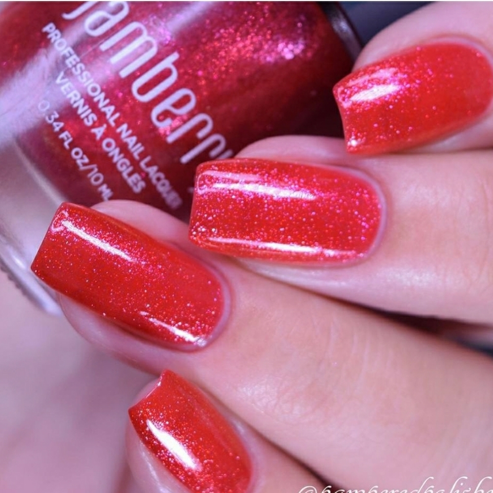 Jamberry Laquer in Cherry Bomb
